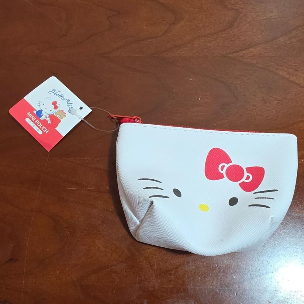 Sanrio Hello Kitty white mini pouch